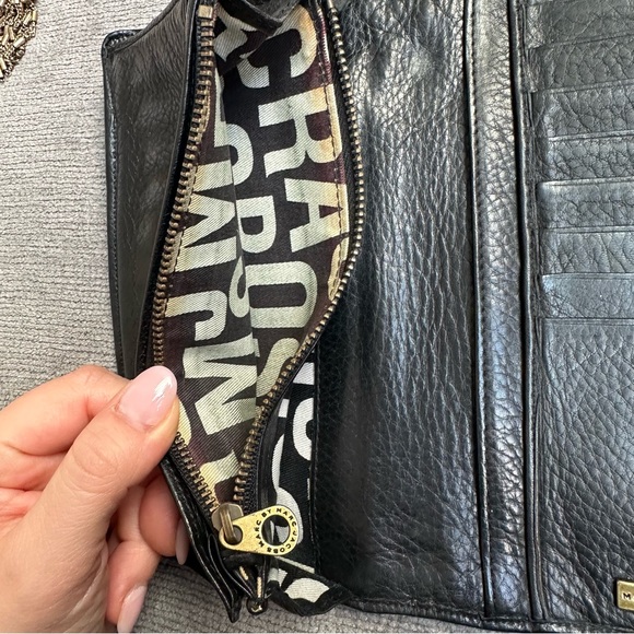 Marc by Marc Jacobs Wallet - Picture 7 of 7